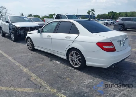 2014 Mercedes-Benz C 250 Luxury/Sport from USA, damaged, VIN WDDGF4HB0EA963191